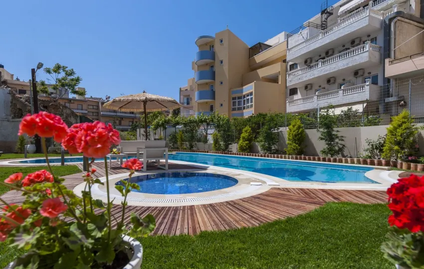 Leonidas Apartments 3*-6