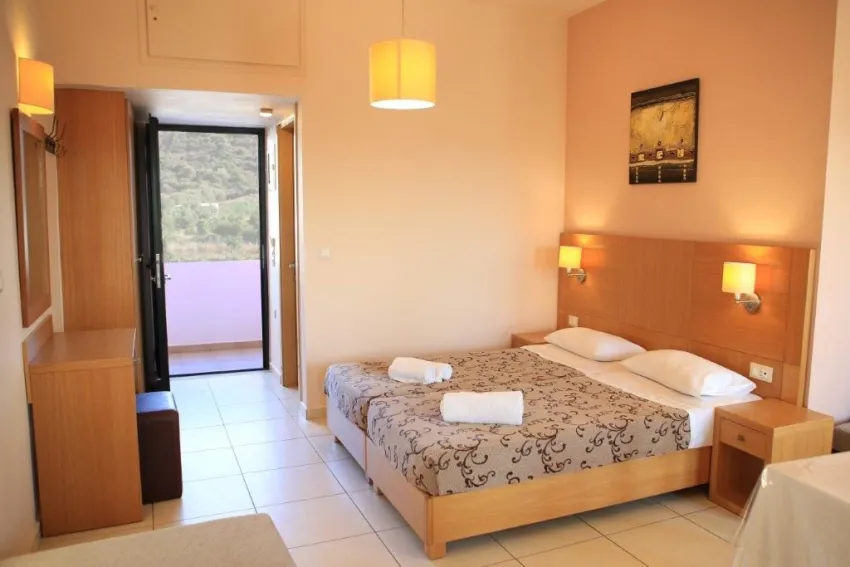 Marigianna Apartments 3*-10