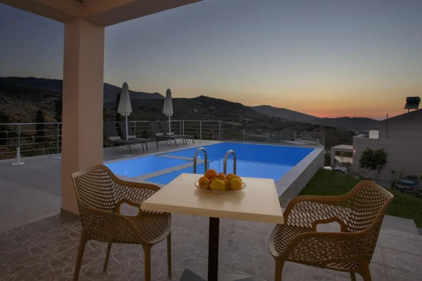 Blue Hills Villas 5*-10