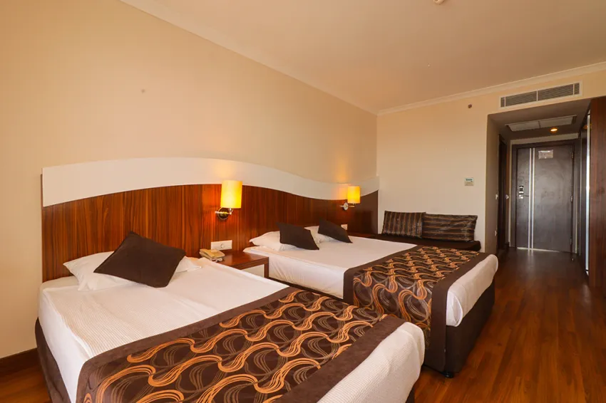 THRONE BEACH RESORT & SPA  5*-11