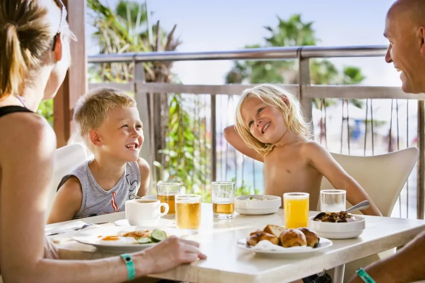 Louis Althea Beach 4*-7