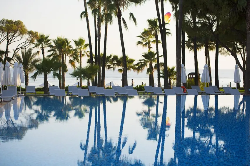 ACANTHUS & CENNET BARUT COLLECTION  5*-60