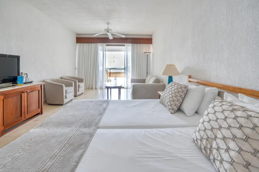 Coral Beach Hotel and Resort 5*-70