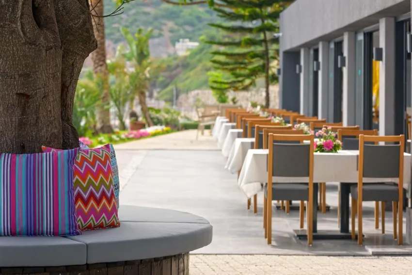 Floria Beach Hotel 4*-9