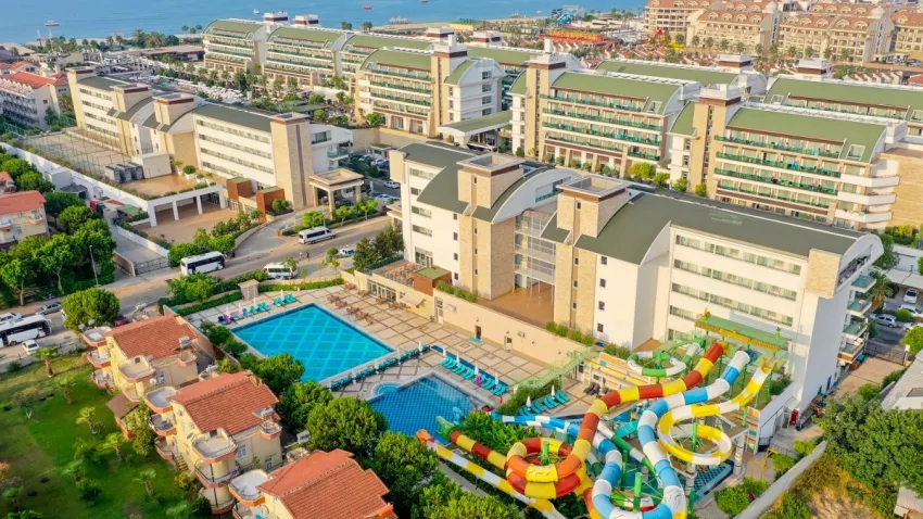 Crystal Waterworld Resort & Spa 5*-5