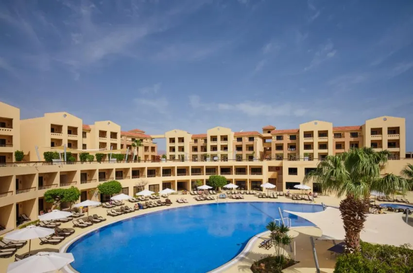 CORAL SEA AQUA CLUB  4*-71