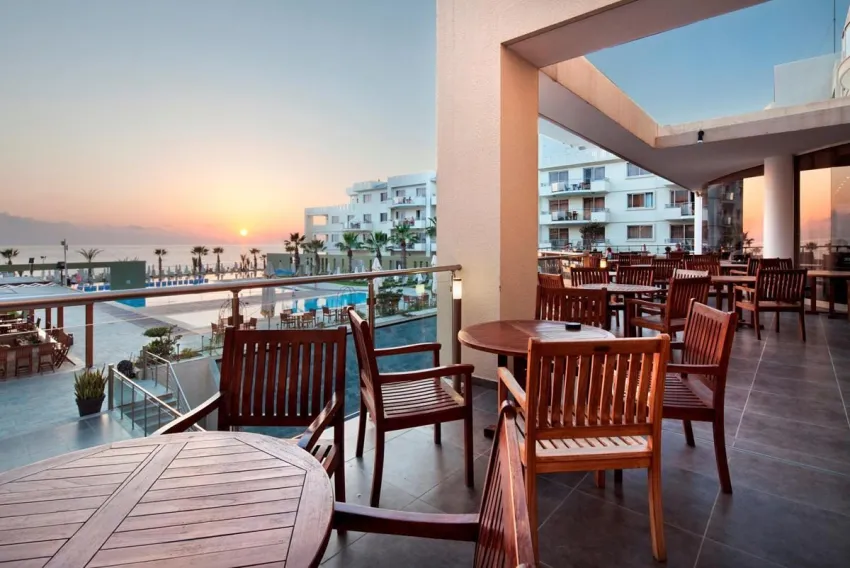 Capital Coast Resort and Spa 4*-8