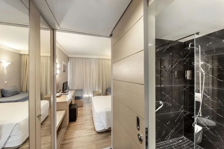 Louis Ledra Beach 4*-28