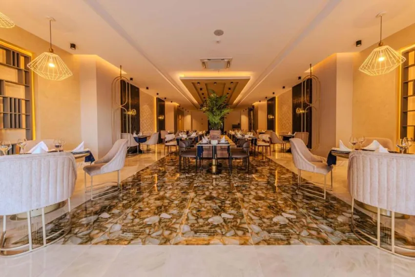 DREAM FUN WORLD HOTEL  5*-9