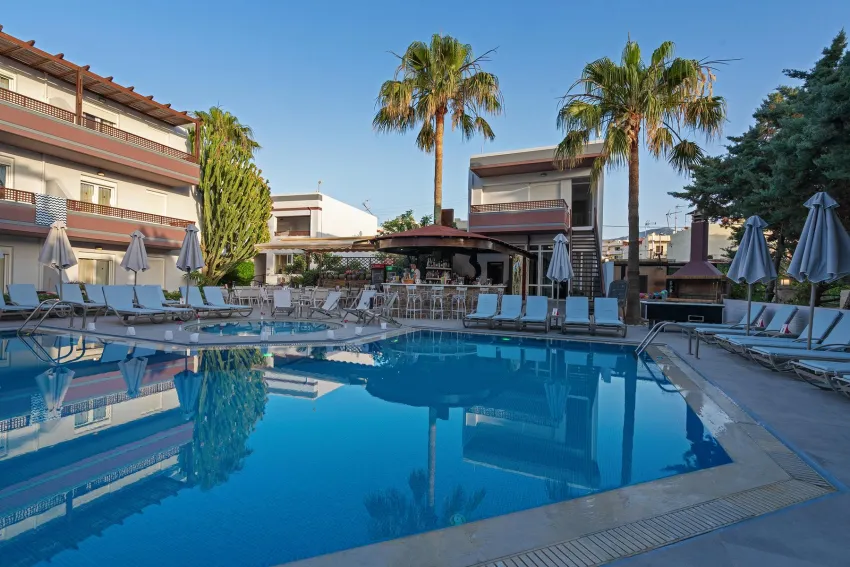 Summer Dream Hotel Apartments 3*-6