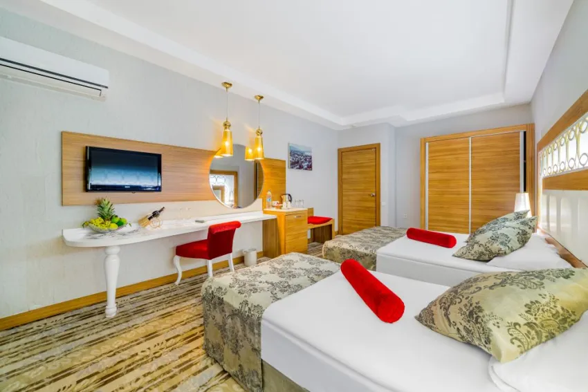 JUSTINIANO DELUXE RESORT HOTEL  5*-9