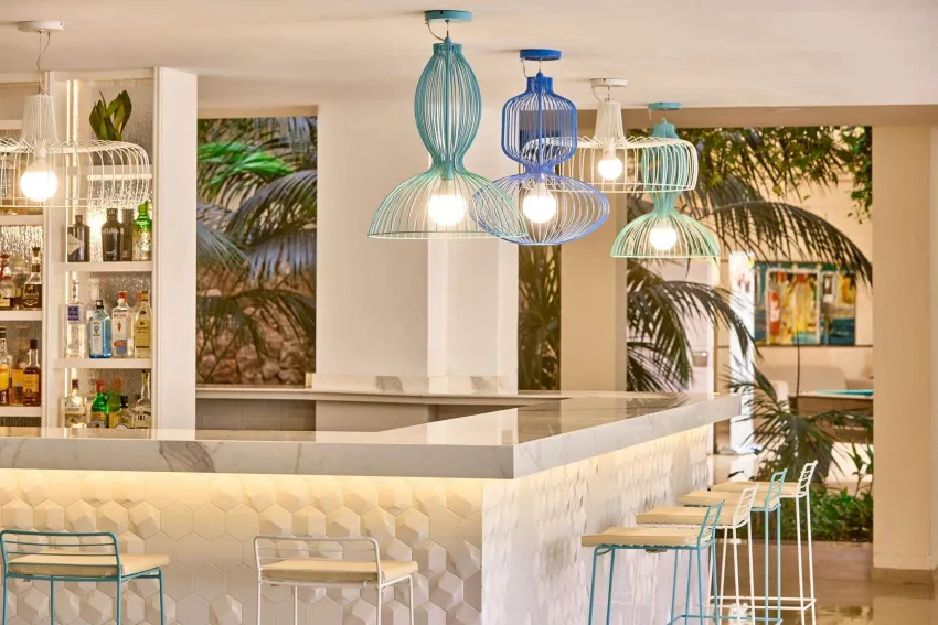 Zafiro Palmanova -111