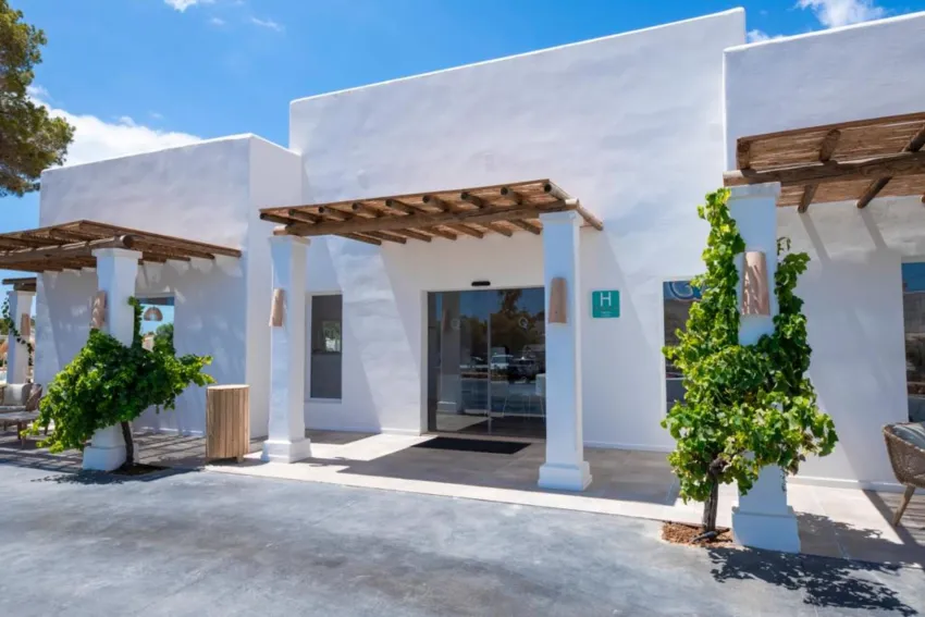 Eques Petit Resort 4*-24