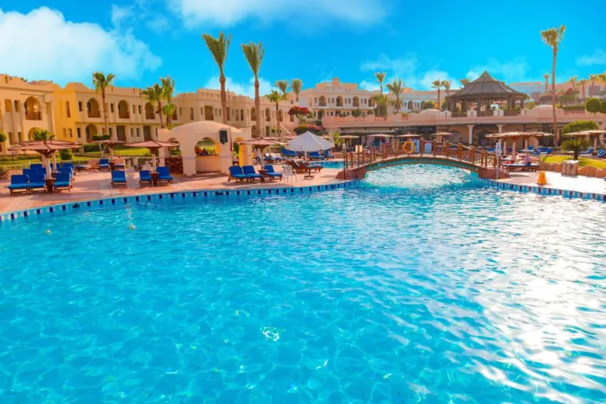 CHARMILLION CLUB RESORT  5*-16
