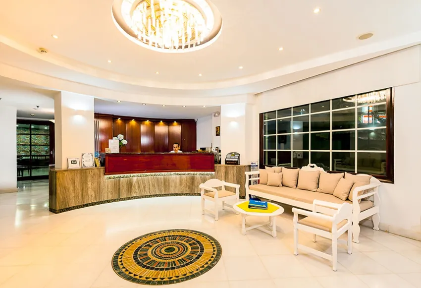 ELINA HOTEL APARTMENTS 3*-4