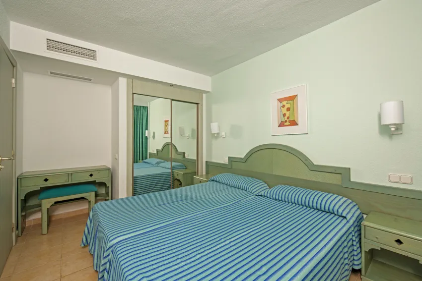 Iberostar Waves Ciudad Blanca 4*-64