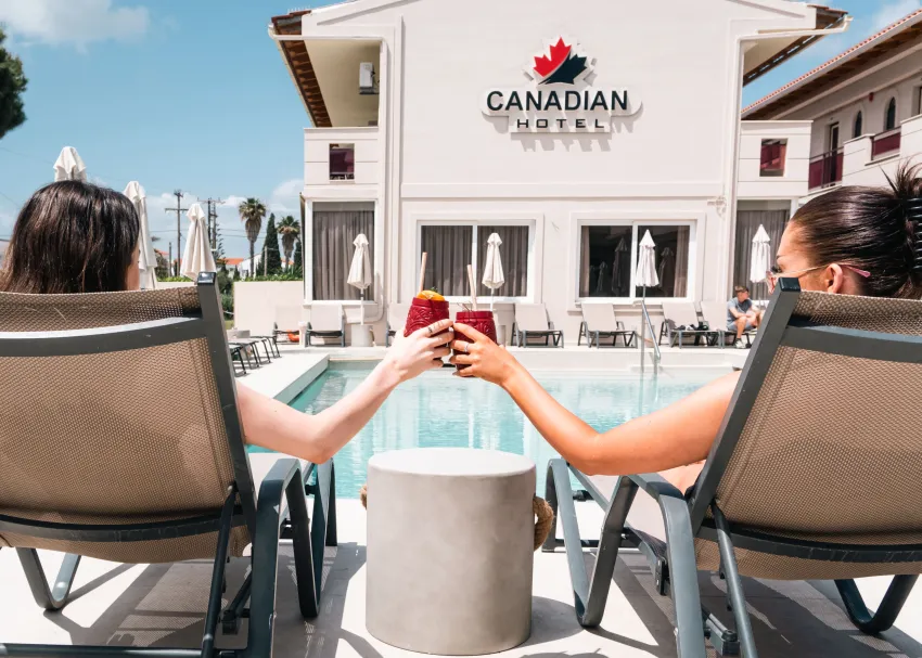 Canadian Hotel 3*-58