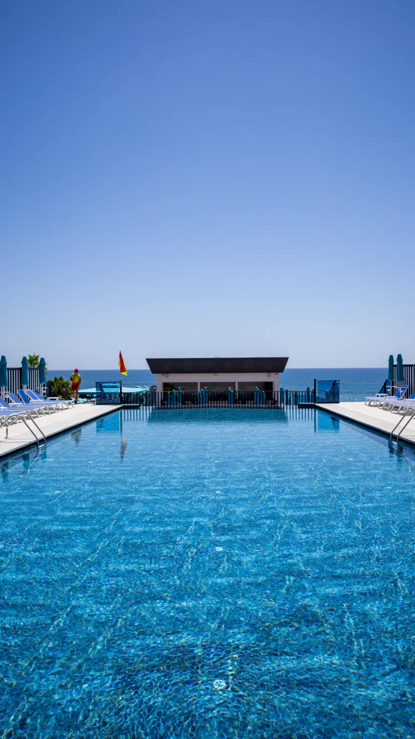 Granada Luxury Red (Adults Only 16+) 5*-40