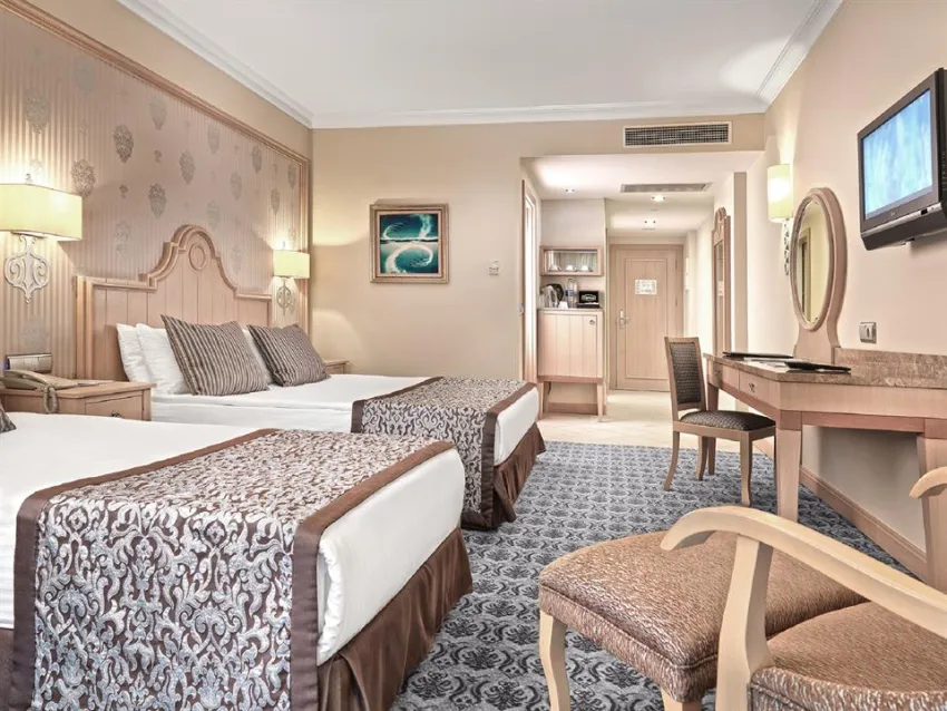 STARLIGHT RESORT HOTEL  5*-4