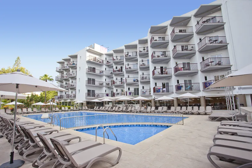 FERGUS Bermudas 4*-27