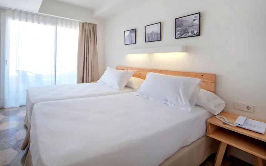 HM Alma Beach 4*-22