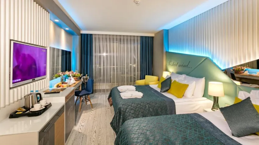 WIND OF LARA HOTEL & SPA  5*-8