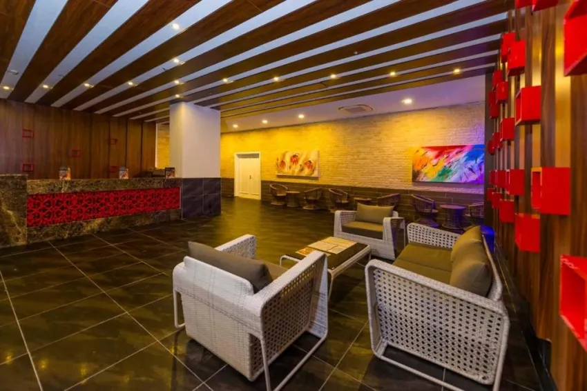 DREAM WORLD HILL  5*-7