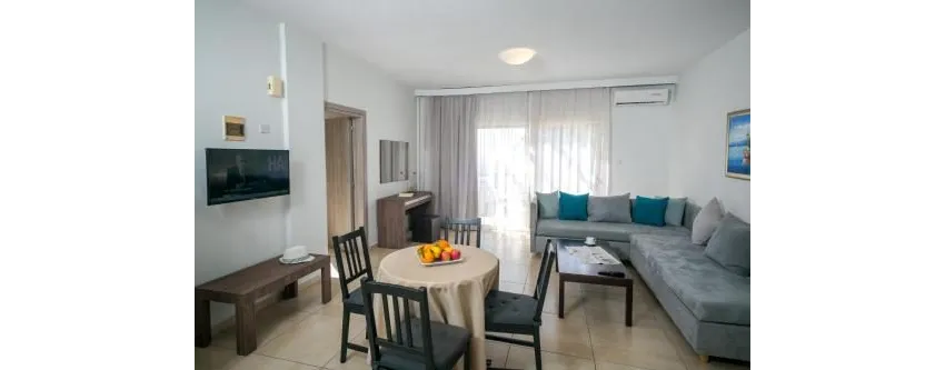 Crystallo Apartments 2*-4