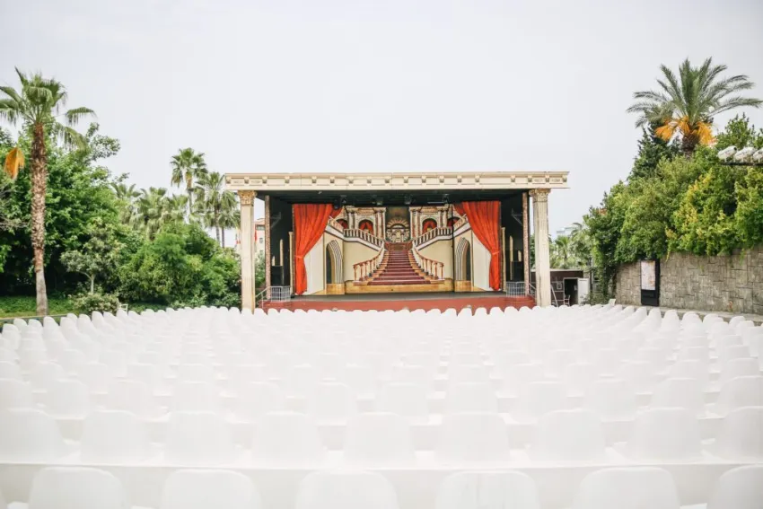 Cesars Side (Ex. Cesars Resorts Side) 5*-3