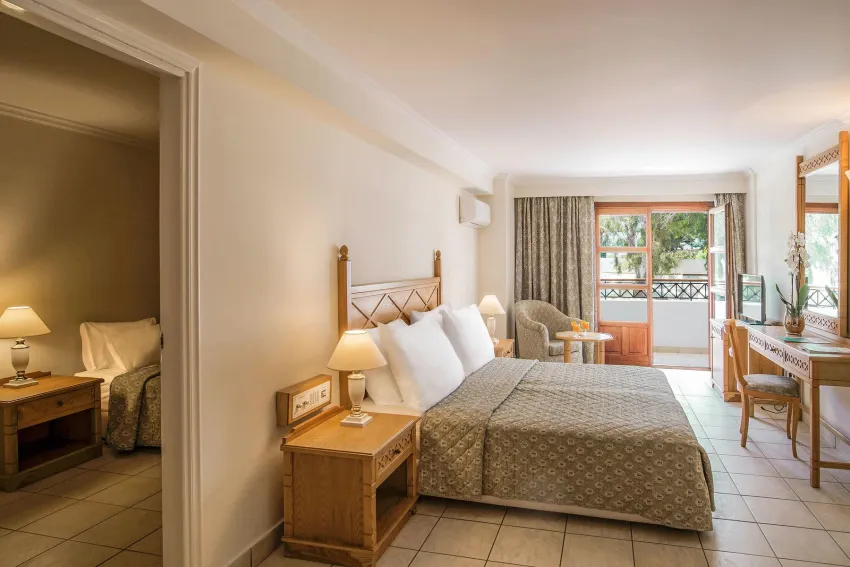 Canvas by Mitsis Petit Palais 4*-6