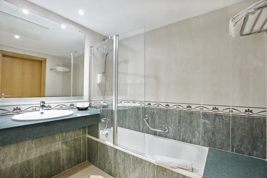 Universal Hotel Marques 4*-19