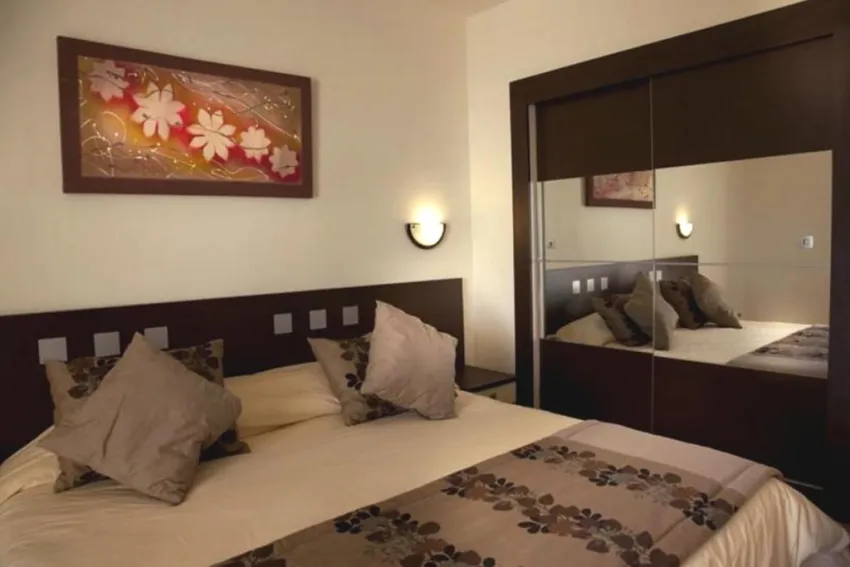 NOVOSTAR DAR KHAYAM  3*-7