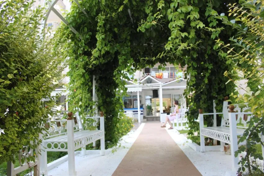 BORA BORA BUTIK HOTEL  3*-8