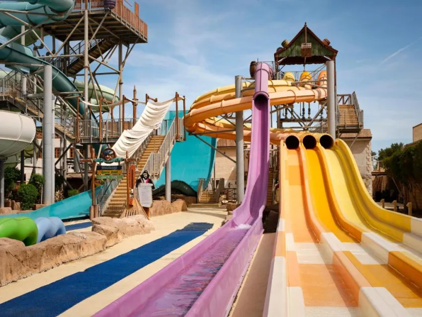 CORAL SEA AQUA CLUB  4*-5