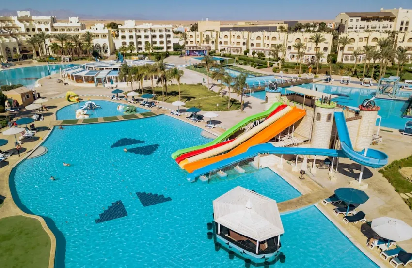 Royal Lagoons Resort & Aqua Park 5*-12
