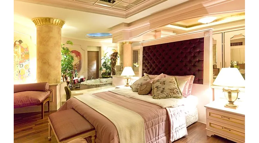 DELPHIN DIVA  5*-4
