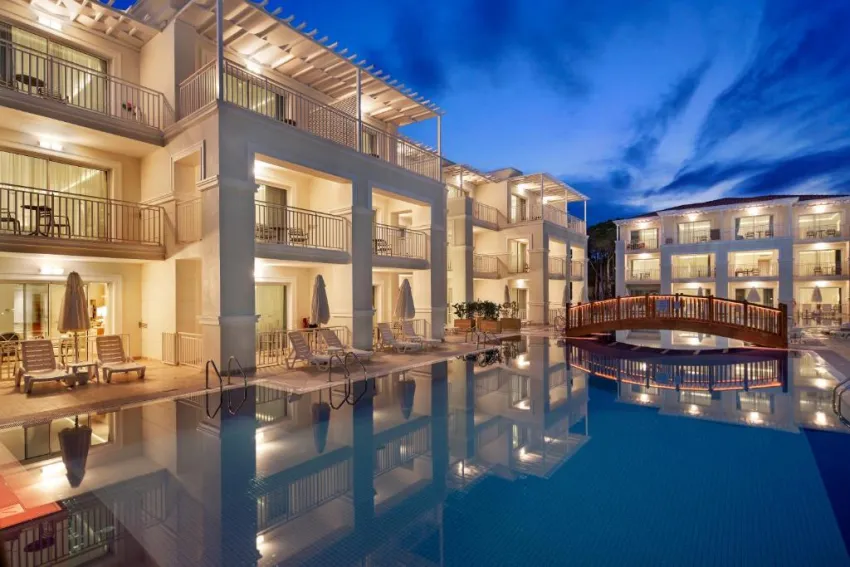 BELLIS DELUXE HOTEL  5*-10