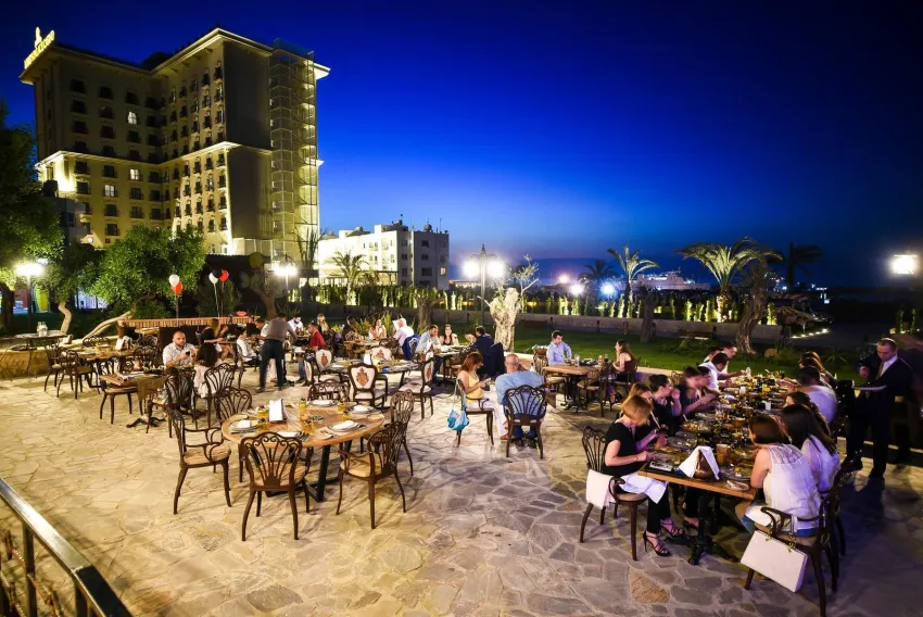 Lord's Palace Hotel And Spa 5*-7