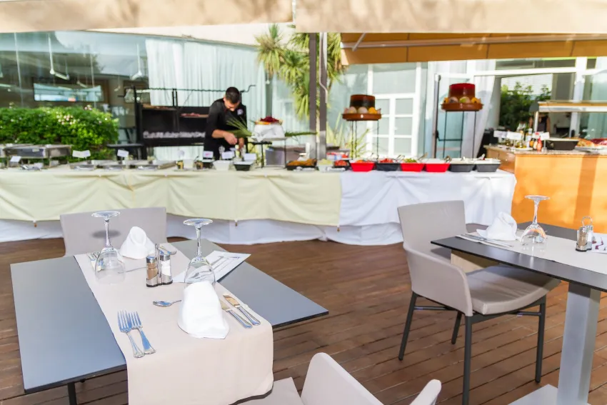 Zafiro Alzinar Mar 4*-29