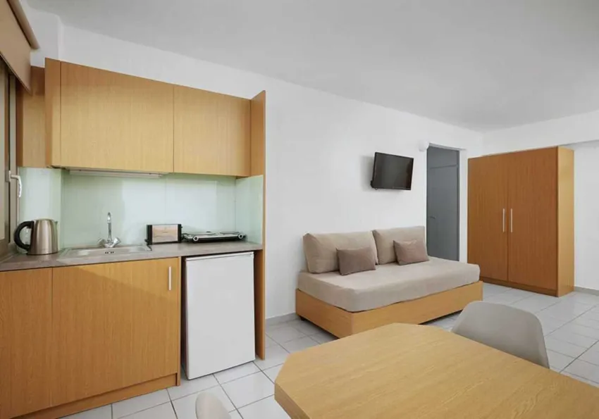 Acropolis Apartments 3*-3
