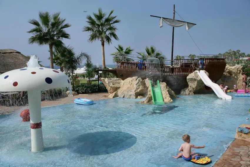 Aquamare Beach Hotel & Spa 4*-4