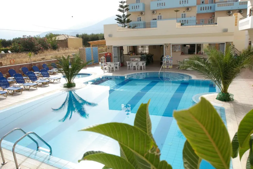 Semiramis Apartments 3*-3