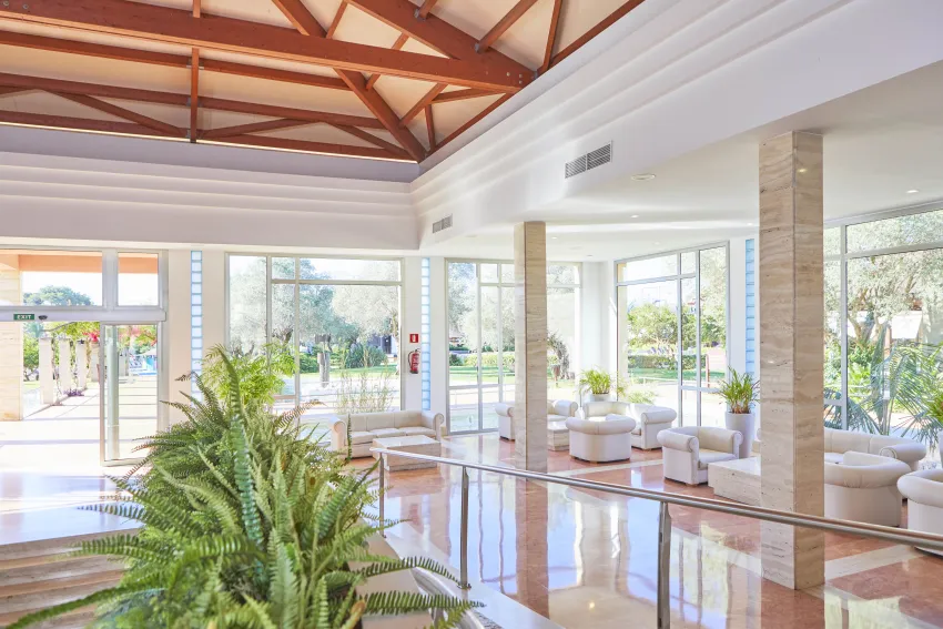 Zafiro Can Picafort 4*-6