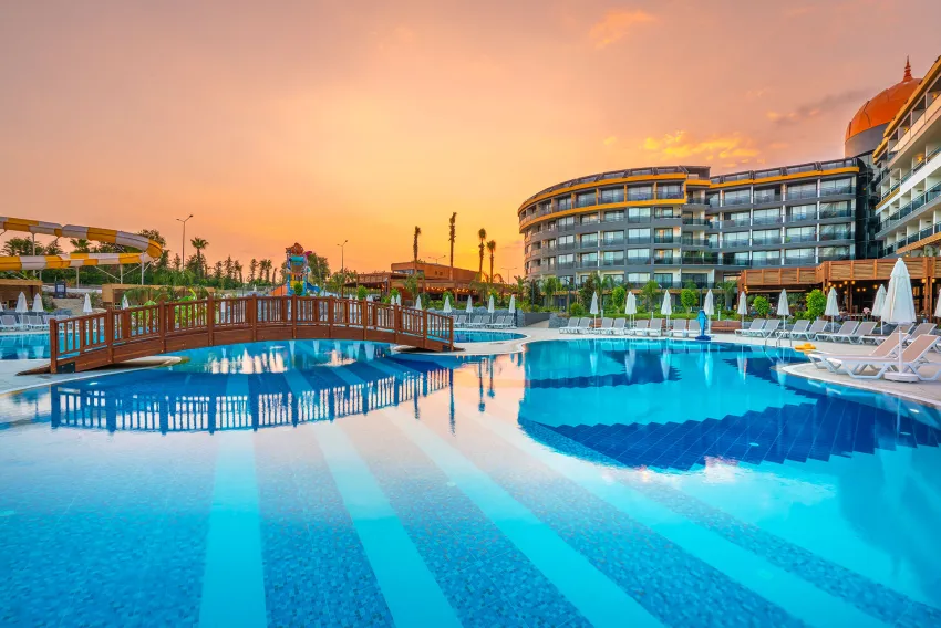 ARNOR DE LUXE HOTEL & SPA  5*-6