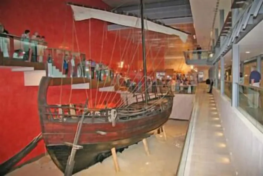 Napa Mermaid Hotel & Suites 4*-107