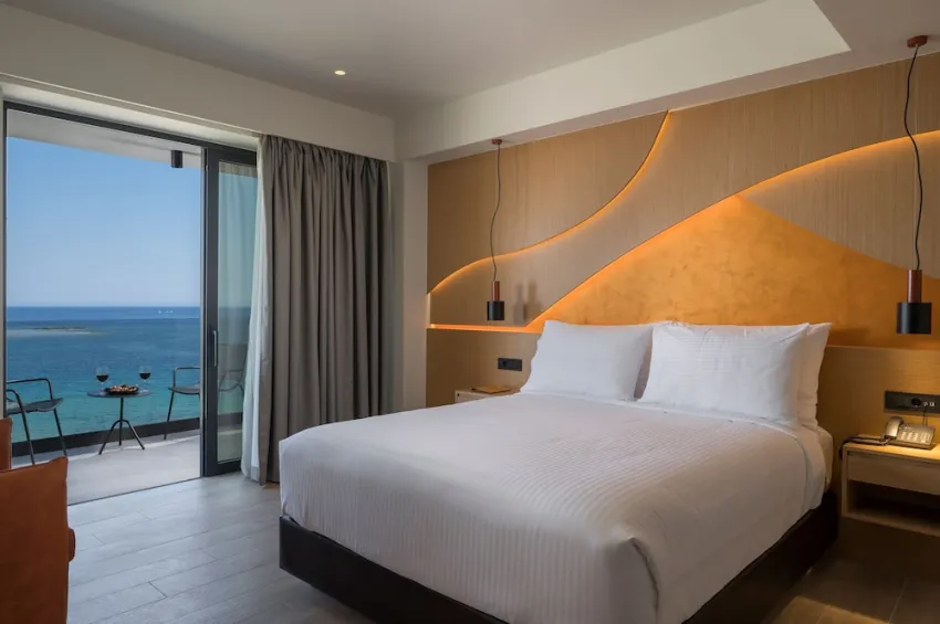Hyperion City Hotel 4*-71