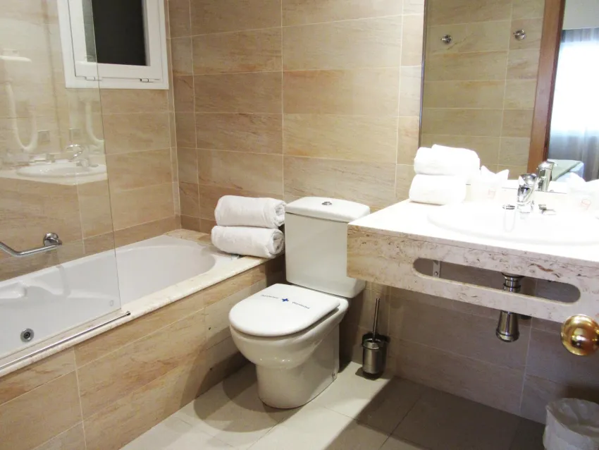 Saratoga Hotel 4*-19