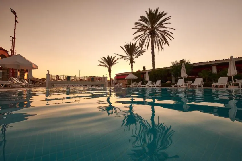 Club Hotel Sera 5*-2