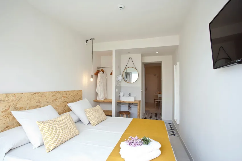 Cala Morlanda Estudios 3*-3