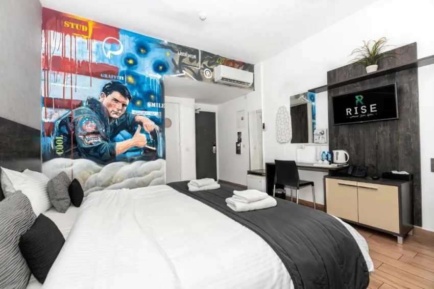 RISE STREET ART HOTEL 3*-13